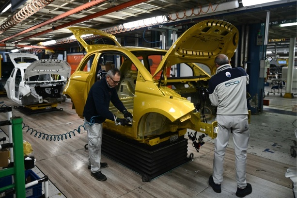 Bild vergr&ouml;&szlig;ern: Gewinn deutscher Autohersteller im dritten Quartal um 76 Prozent eingebrochen