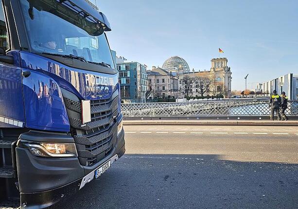 Bild vergr&ouml;&szlig;ern: Internet-Störungen im Bundestag während Selenskyj-Besuch