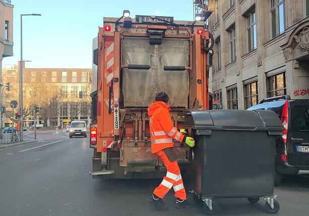 Bild vergr&ouml;&szlig;ern: Aufkommen an Haushaltsabfällen steigt erstmals seit 2021 wieder an