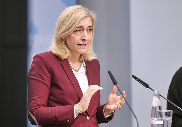 Bild vergr&ouml;&szlig;ern: Gesundheitsministerin Warken soll ins CDU-Präsidium aufsteigen