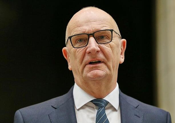 Bild vergr&ouml;&szlig;ern: Woidke ruft deutsche Wirtschaft zu mehr Patriotismus auf