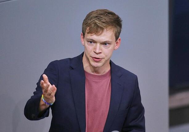 Bild vergr&ouml;&szlig;ern: Grüne wollen Ausgleich für Wochenend-Feiertage