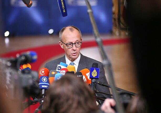 Bild vergr&ouml;&szlig;ern: Merz hält Einigung zu eingefrorenen russischen Vermögen für möglich