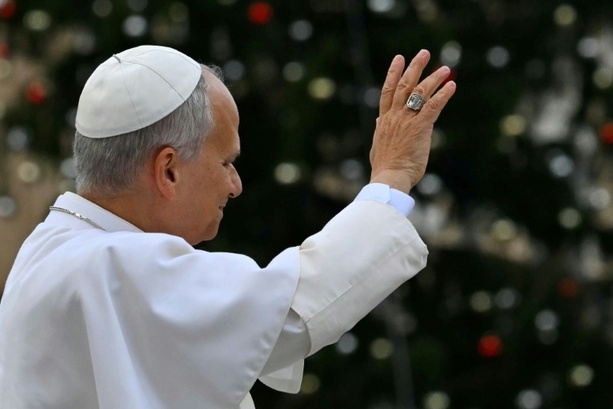 Bild vergr&ouml;&szlig;ern: Papst Leo XIV. warnt vor militärischer Nutzung von Künstlicher Intelligenz