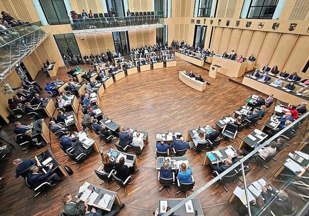 Bild vergr&ouml;&szlig;ern: Bundesrat verabschiedet Rentenpaket