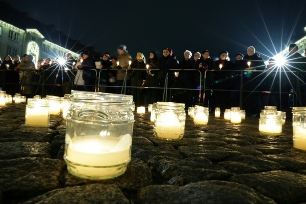 Bild vergr&ouml;&szlig;ern: Nach Anschlag auf Magdeburger Weihnachtsmarkt: 455 Anträge auf Entschädigung
