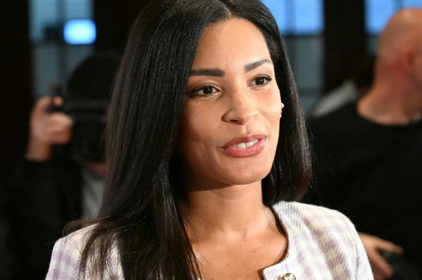 Bild vergr&ouml;&szlig;ern: Prozess um Urlaubsfoto an Tankstelle: Boris Beckers Ehefrau muss Veröffentlichung hinnehmen