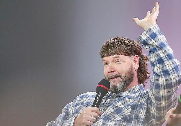 Bild vergr&ouml;&szlig;ern: Weihnachtslieder dominieren Single-Charts - Rea Garvey neu dabei