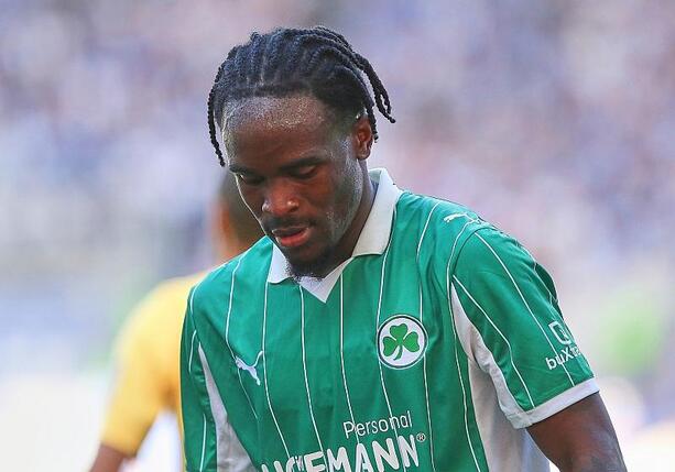 Bild vergr&ouml;&szlig;ern: 2. Bundesliga: Fortuna gewinnt Kellerduell gegen Fürth