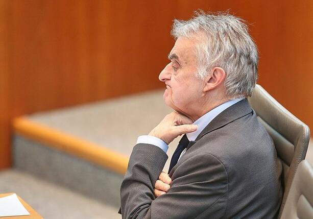 Bild vergr&ouml;&szlig;ern: Reul zu AfD-Zusammenarbeit: Dann bin ich weg