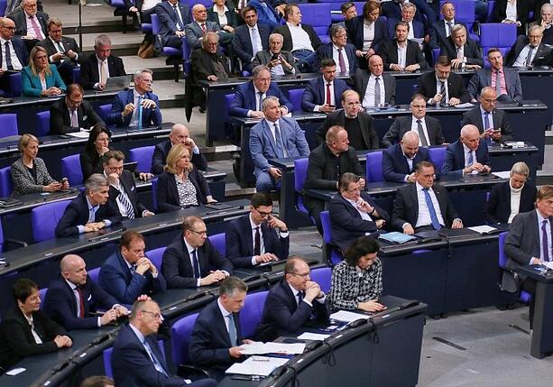 Bild vergr&ouml;&szlig;ern: CDU-Arbeitnehmerchef sieht rote Linie vor AfD-Zusammenarbeit