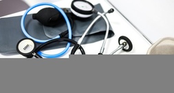 Wirtschaftsweise Schnitzer plädiert für mehr Selbstbeteiligung von Kassenpatienten