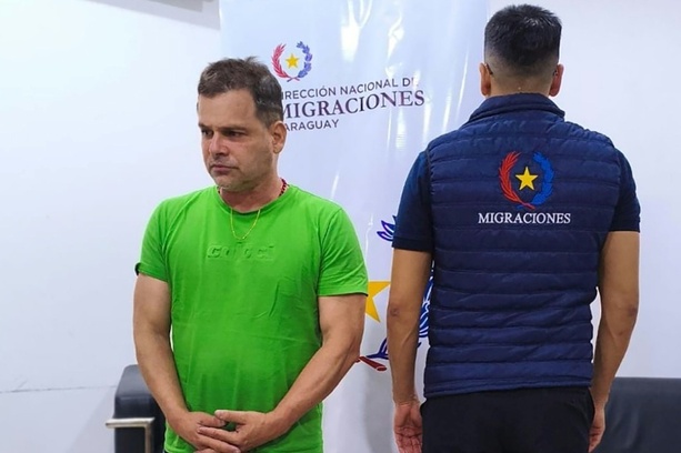 Bild vergr&ouml;&szlig;ern: Unterstützer von Brasiliens Ex-Präsident Bolsonaro in Paraguay festgenommen