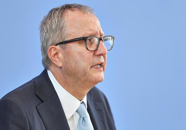 Bild vergr&ouml;&szlig;ern: Voßkuhle warnt vor Gefährdung der Demokratie in Deutschland