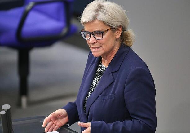 Bild vergr&ouml;&szlig;ern: Rufe aus Union nach weniger Parteiideologie bei Pflegereform