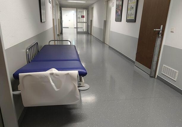 Bild vergr&ouml;&szlig;ern: Zwei von drei Krankenhäusern schreiben rote Zahlen