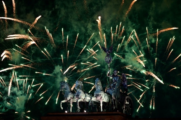 Bild vergr&ouml;&szlig;ern: DAK-Umfrage: Mehr Zeit für Familie wichtigster Vorsatz für das neue Jahr