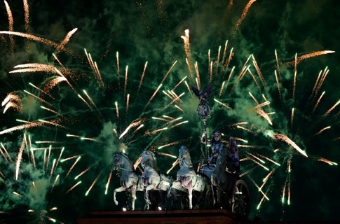 DAK-Umfrage: Mehr Zeit für Familie wichtigster Vorsatz für das neue Jahr