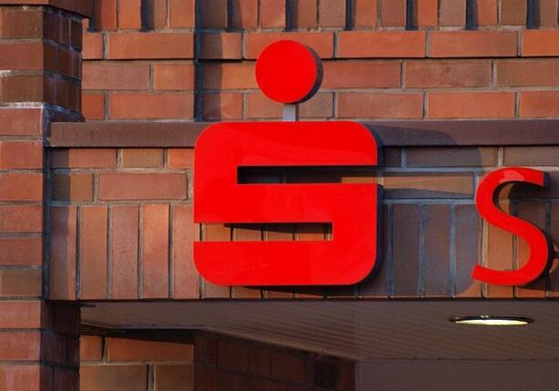 Bild vergr&ouml;&szlig;ern: Zahl der Volksbanken und Sparkassen sinkt unter 1.000