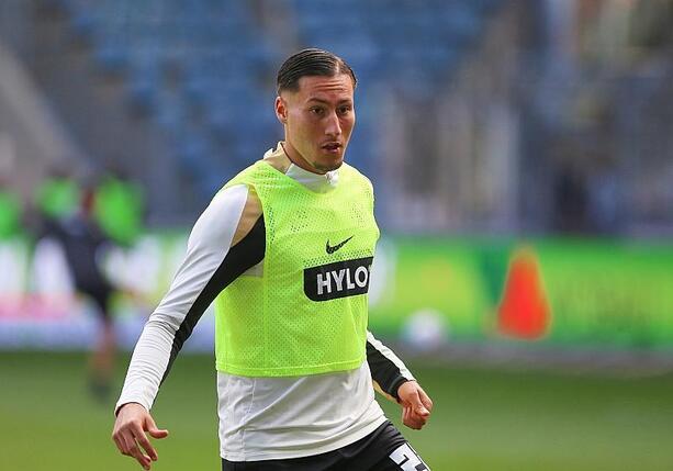 Bild vergr&ouml;&szlig;ern: Frankfurt verpflichtet Stürmer Ebnoutalib von Elversberg