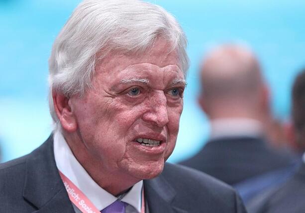 Bild vergr&ouml;&szlig;ern: CDU-Urgestein Bouffier von Jens Spahn enttäuscht