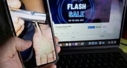 Online-Betrügern drohen in Singapur künftig 24 Stockschläge