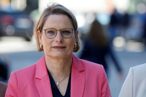 Bild vergr&ouml;&szlig;ern: Gesetzentwurf sieht schärfere Strafen für Angriffe auf Einsatzkräfte vor