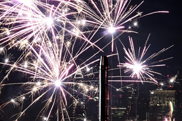 Bild vergr&ouml;&szlig;ern: Explosion von Kugelbombe für Feuerwerk: Mann in Baden-Württemberg an Auge verletzt