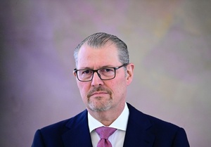 Arbeitgeber wollen Lohnfortzahlung für Kranke einschränken