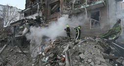 Gouverneur: 19 Verletzte bei russischem Angriff auf Wohngebäude in Charkiw