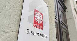 Caritas pocht auf höhere Bezahlung für Freiwilligendienste