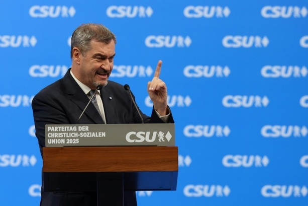 Bild vergr&ouml;&szlig;ern: CSU in Bayern laut Umfrage bei 39 Prozent - AfD mit 19 Prozent auf Platz zwei