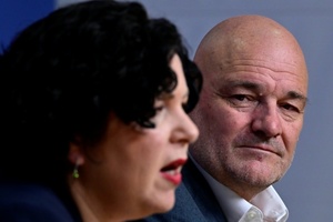 Koalitionskrise in Brandenburg: Finanzminister Crumbach in SPD-Fraktion aufgenommen