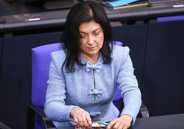 Bild vergr&ouml;&szlig;ern: SPD ruft Reiche zu mehr Tempo bei Koalitionsvorhaben auf