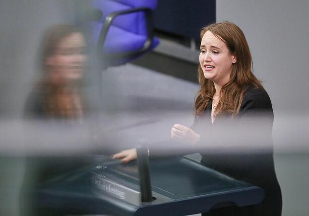 Bild vergr&ouml;&szlig;ern: Neue Aufgabe für Ex-Grünen-Chefin: Lang geht in Petitionsausschuss