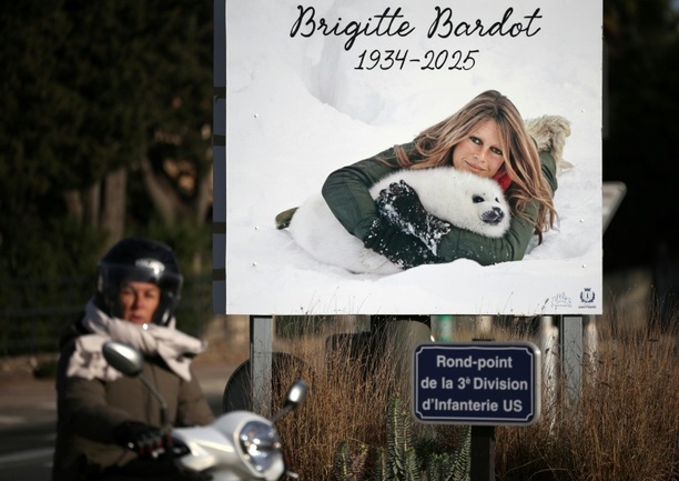 Bild vergr&ouml;&szlig;ern: Französischer Filmstar Brigitte Bardot wird in Saint-Tropez beigesetzt
