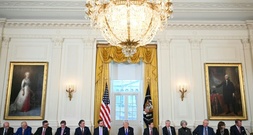 Trump trifft nach US-Angriff auf Venezuela Chefs von Ölkonzernen