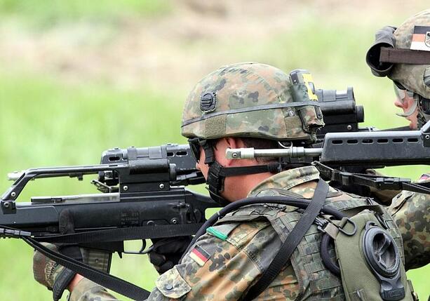 Bild vergr&ouml;&szlig;ern: Laschet hält deutsche Soldaten in der Ukraine für möglich