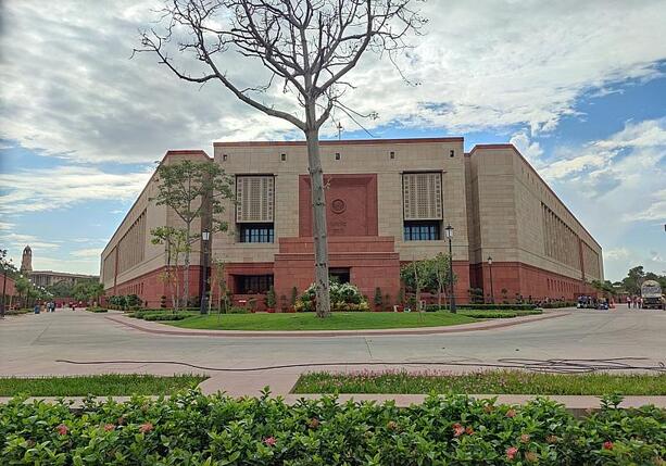 Bild vergr&ouml;&szlig;ern: Roloff verteidigt Rüstungsdeals mit Indien