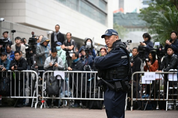 Bild vergr&ouml;&szlig;ern: Gericht in Hongkong hört Plädoyers zum Strafmaß für Demokratie-Aktivist Jimmy Lai