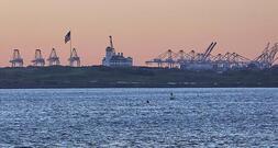 Trump verhängt Sondersteuer für Geschäftspartner des Iran