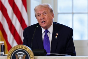 Trump: Strafzölle in Höhe von 25 Prozent gegen alle Handelspartner des Iran