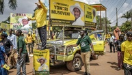 Präsidentschaftswahl in Uganda - Langzeitherrscher Museveni tritt erneut an