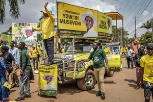 Präsidentschaftswahl in Uganda - Langzeitherrscher Museveni tritt erneut an