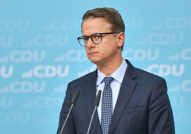 Bild vergr&ouml;&szlig;ern: CDU-Generalsekretär weist Kritik an neuer Grundsicherung zurück