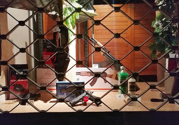 Bild vergr&ouml;&szlig;ern: Ministerium: Rechtsextremisten besitzen Tausende legale Waffen