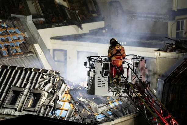 Bild vergr&ouml;&szlig;ern: Mindestens vier Verletzte bei Explosion und Feuer in niederländischer Stadt Utrecht