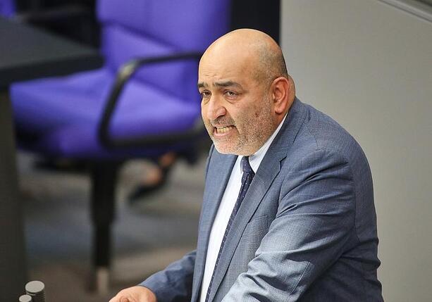 Bild vergr&ouml;&szlig;ern: Nouripour will von Merz mehr Solidarität mit Demonstranten im Iran