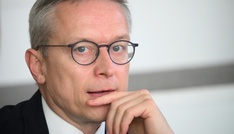 Ärger um KI-Chatbot Grok: Wildberger sieht möglichen Regelungsbedarf