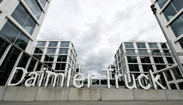 Bild vergr&ouml;&szlig;ern: Großauftrag für Daimler Truck: 7000 militärische Lkw für französische Armee